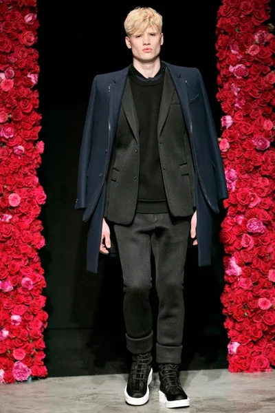 Look 29
